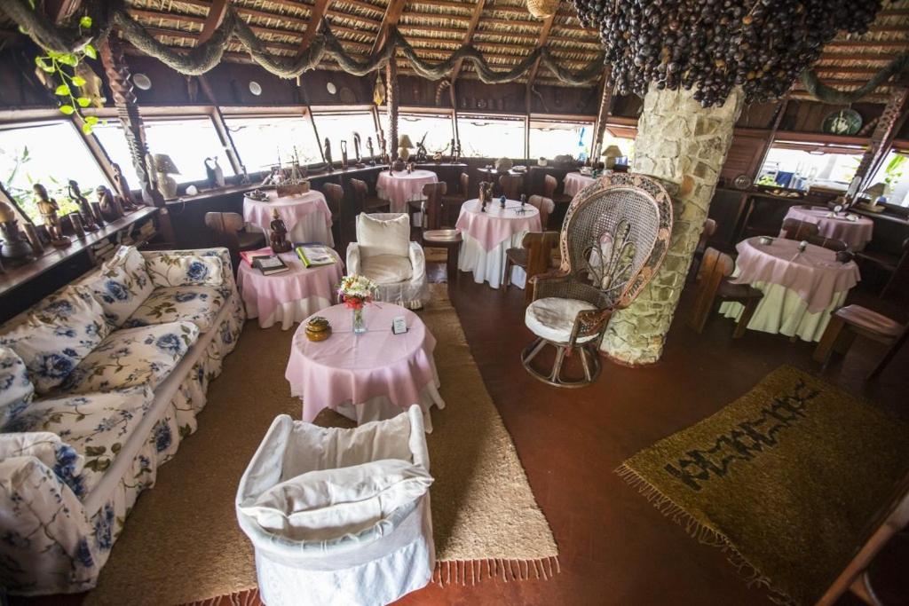 Chez Maggie Hotel & Restaurant Morondava Eksteriør billede